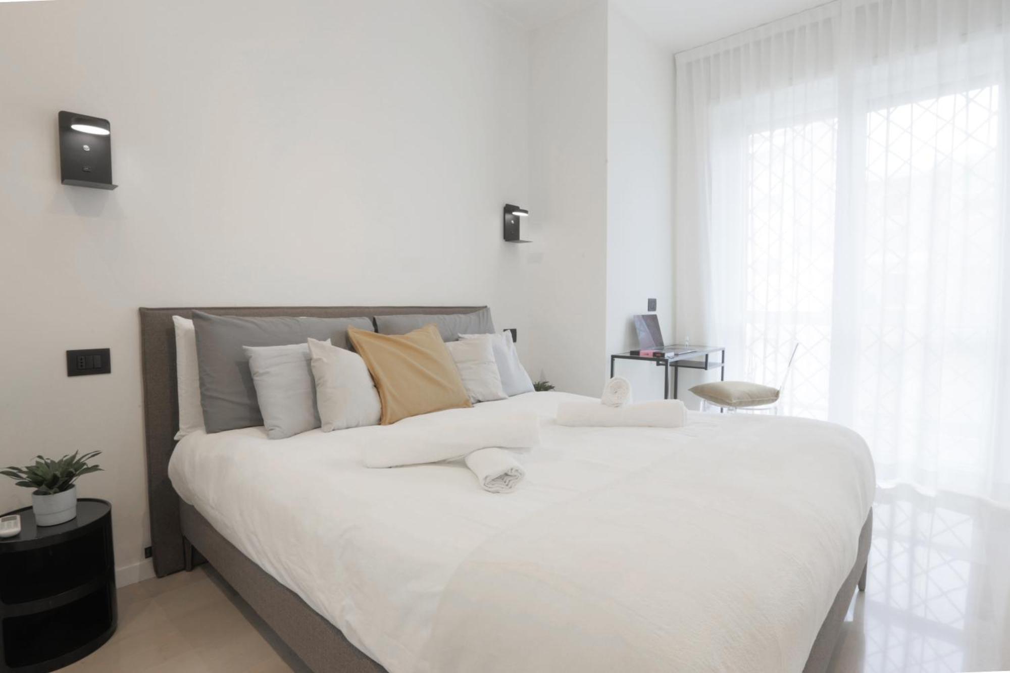 New Modern Flat 10 Minutes Walk From Central Station Milano Ngoại thất bức ảnh
